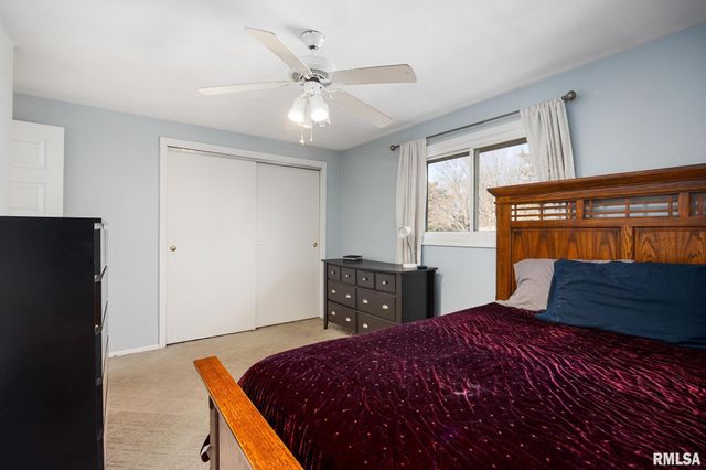 1106 W ORCHARD Lane, Peoria, IL 61615