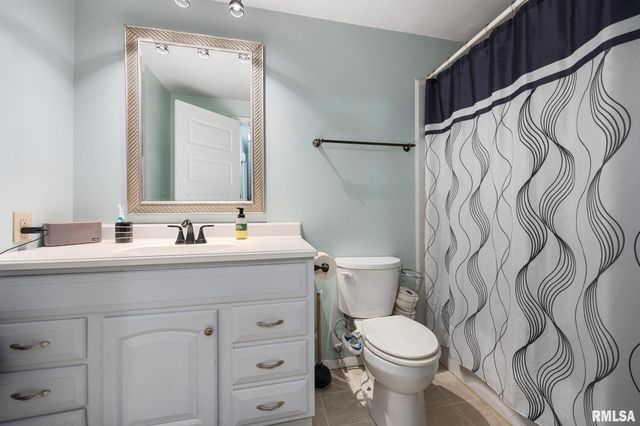 1106 W ORCHARD Lane, Peoria, IL 61615