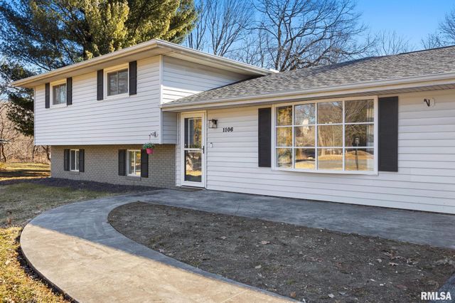 1106 W ORCHARD Lane, Peoria, IL 61615