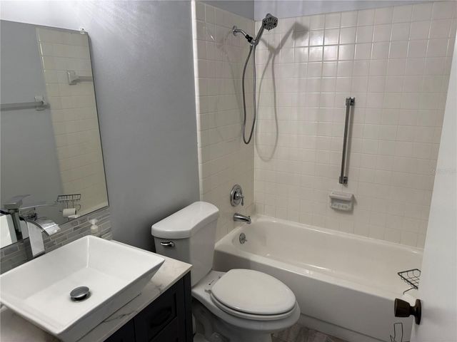 110-112 GLOUCESTER BOULEVARD, Sun City Center, FL 33573