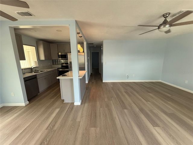 110-112 GLOUCESTER BOULEVARD, Sun City Center, FL 33573
