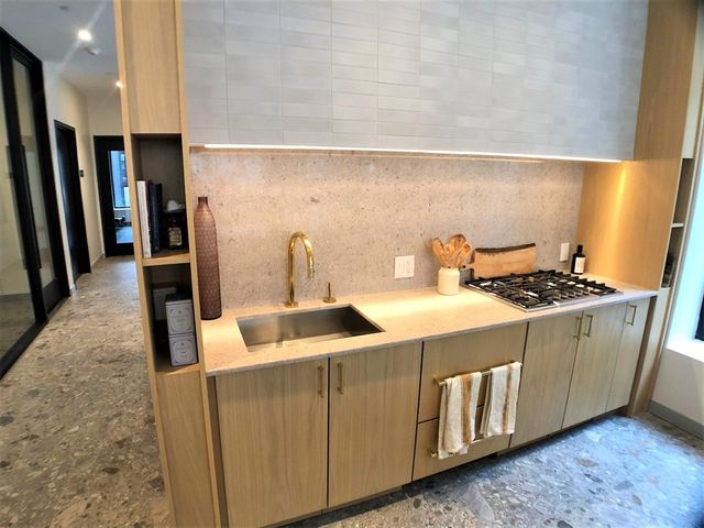 9-11 Burney 305, Boston, MA 02120