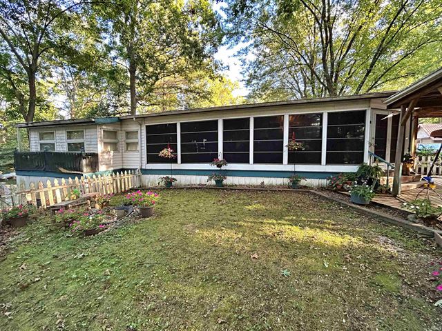 4378 N Private Road 1185 E, Loogootee, IN 47553