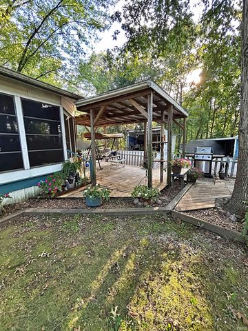 4378 N Private Road 1185 E, Loogootee, IN 47553