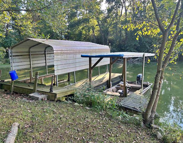 4378 N Private Road 1185 E, Loogootee, IN 47553