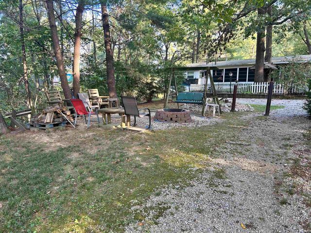 4378 N Private Road 1185 E, Loogootee, IN 47553