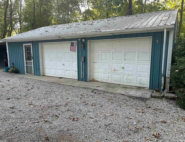 4378 N Private Road 1185 E, Loogootee, IN 47553