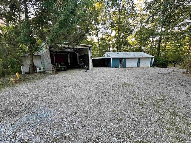 4378 N Private Road 1185 E, Loogootee, IN 47553