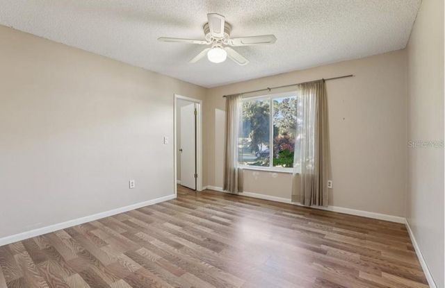304 BRIGADOON CIRCLE, Leesburg, FL 34788
