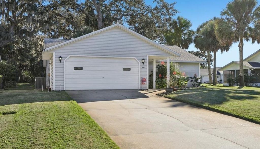 304 BRIGADOON CIRCLE, Leesburg, FL 34788