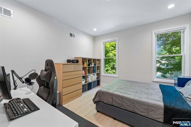 99 Madison Avenue, Cresskill, NJ 07626