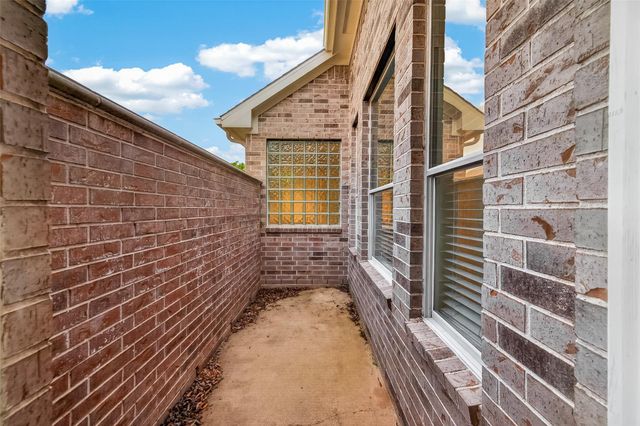 10106 Lost Hollow Lane, Missouri City, TX 77459