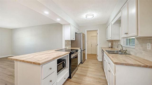 2026 GREENDALE DRIVE, Sarasota, FL 34232