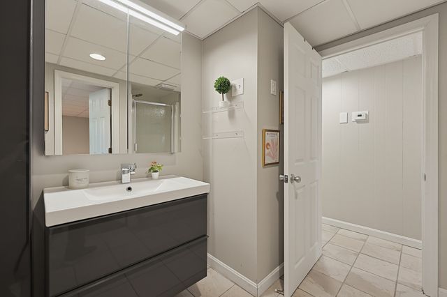 35 Macarthur Dr, Millbury, MA 01527