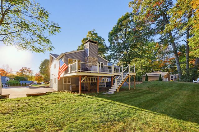 35 Macarthur Dr, Millbury, MA 01527