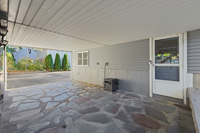 35 Macarthur Dr, Millbury, MA 01527