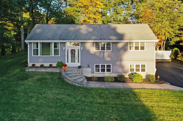 35 Macarthur Dr, Millbury, MA 01527