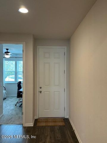 2905 FARMALL Drive, Jacksonville, FL 32226