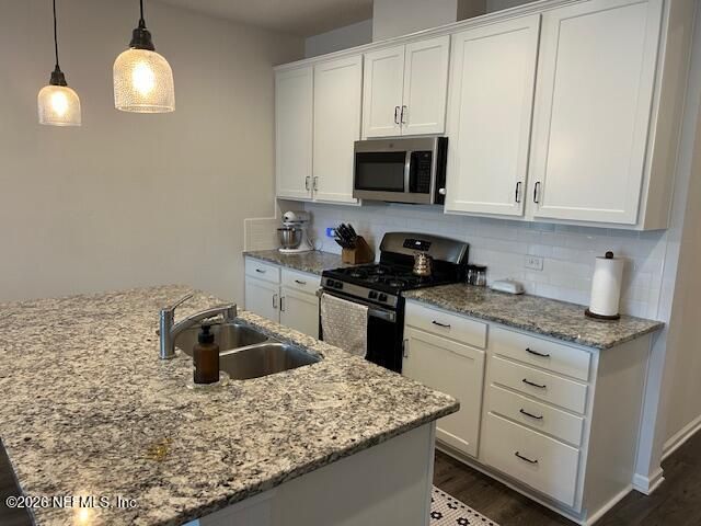 2905 FARMALL Drive, Jacksonville, FL 32226