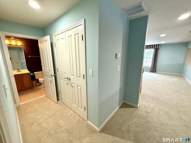 117 Country Club Drive 117, Oxford, CT 06478