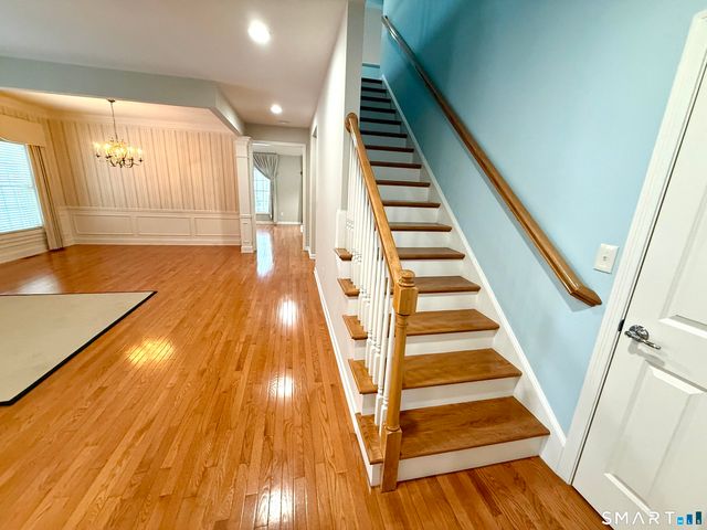 117 Country Club Drive 117, Oxford, CT 06478