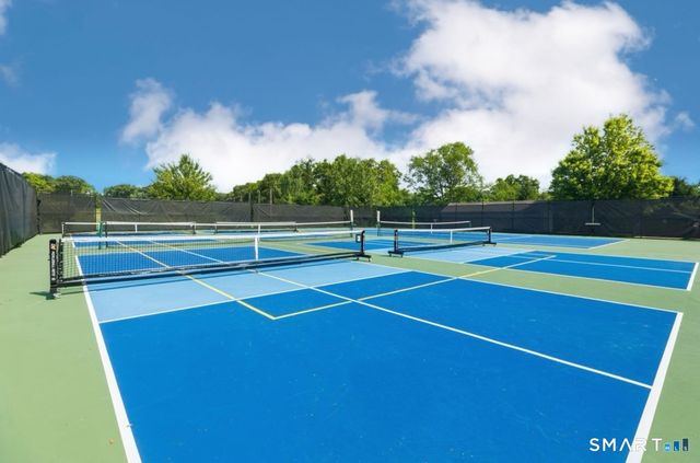 117 Country Club Drive 117, Oxford, CT 06478