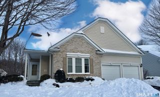 117 Country Club Drive 117, Oxford, CT 06478