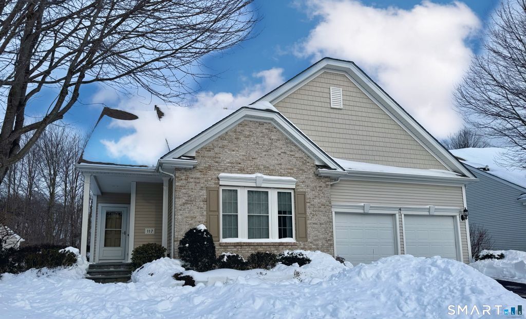 117 Country Club Drive 117, Oxford, CT 06478