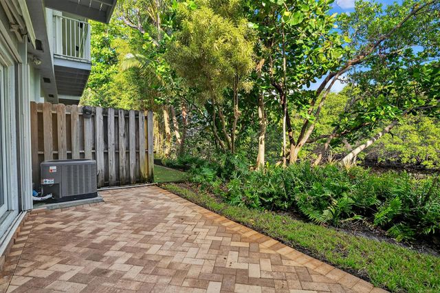 1777 NE 4th Avenue, Fort Lauderdale, FL 33305