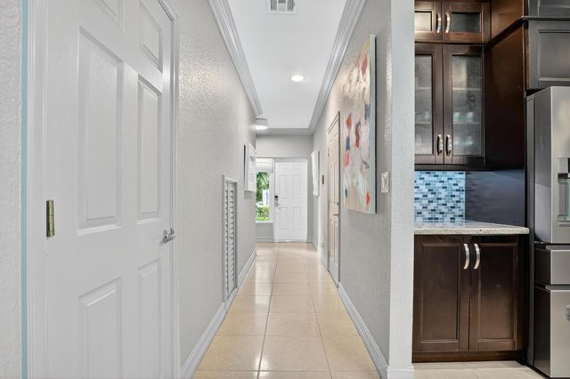 1777 NE 4th Avenue, Fort Lauderdale, FL 33305