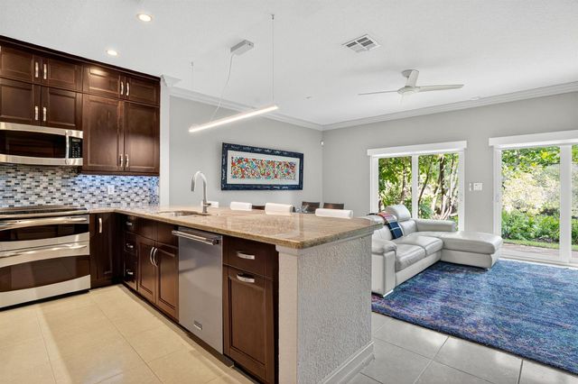 1777 NE 4th Avenue, Fort Lauderdale, FL 33305