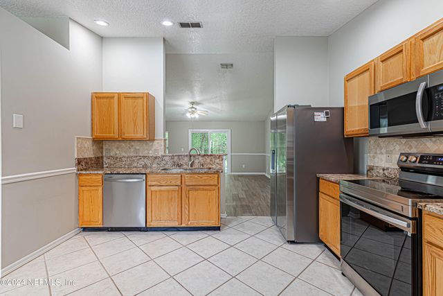 1527 MARBLE LAKE Drive, Jacksonville, FL 32221