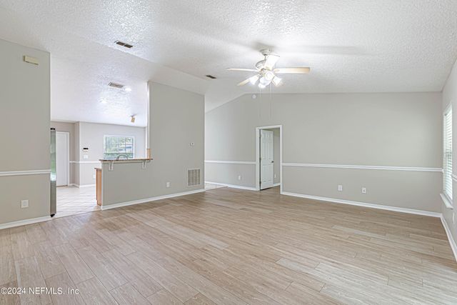 1527 MARBLE LAKE Drive, Jacksonville, FL 32221