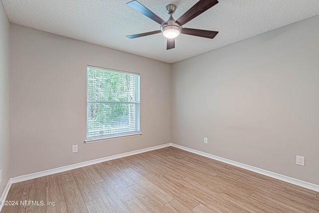 1527 MARBLE LAKE Drive, Jacksonville, FL 32221