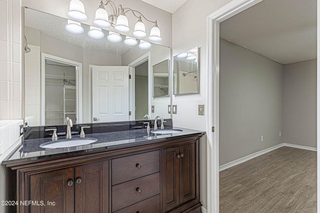 1527 MARBLE LAKE Drive, Jacksonville, FL 32221