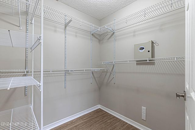 1527 MARBLE LAKE Drive, Jacksonville, FL 32221