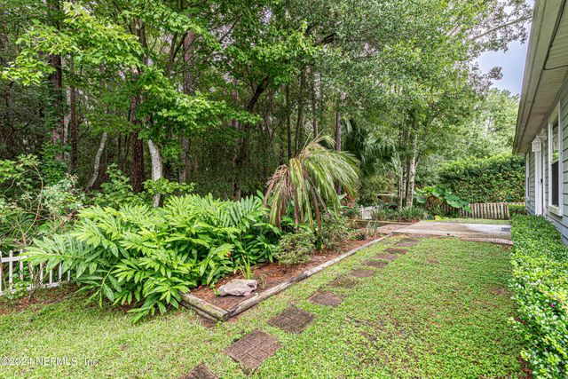 1527 MARBLE LAKE Drive, Jacksonville, FL 32221