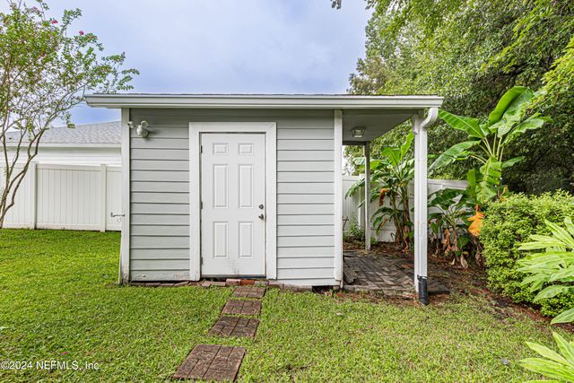 1527 MARBLE LAKE Drive, Jacksonville, FL 32221