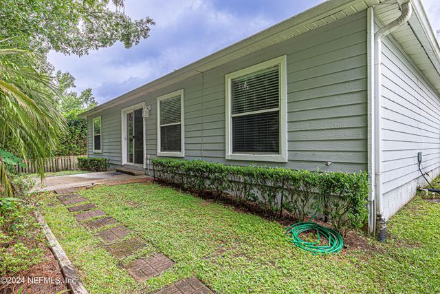 1527 MARBLE LAKE Drive, Jacksonville, FL 32221