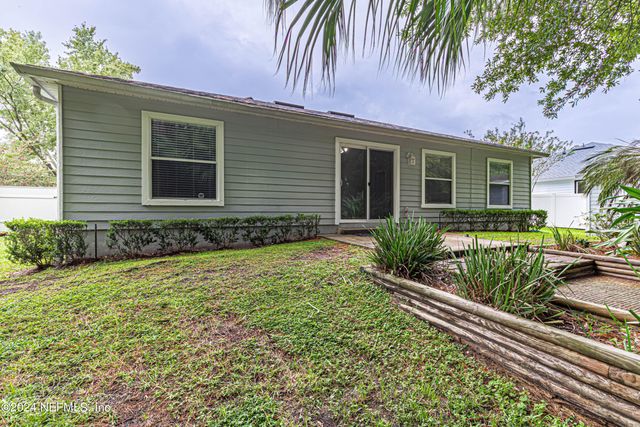 1527 MARBLE LAKE Drive, Jacksonville, FL 32221