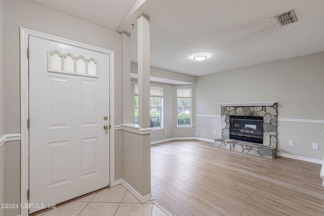 1527 MARBLE LAKE Drive, Jacksonville, FL 32221