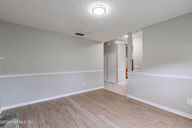 1527 MARBLE LAKE Drive, Jacksonville, FL 32221