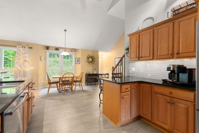 75 Hillcrest Circle, Westfield, MA 01085