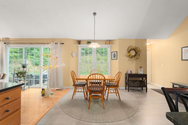 75 Hillcrest Circle, Westfield, MA 01085