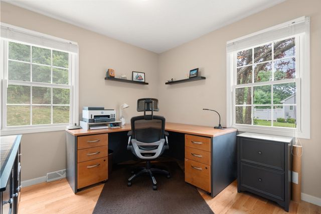 75 Hillcrest Circle, Westfield, MA 01085