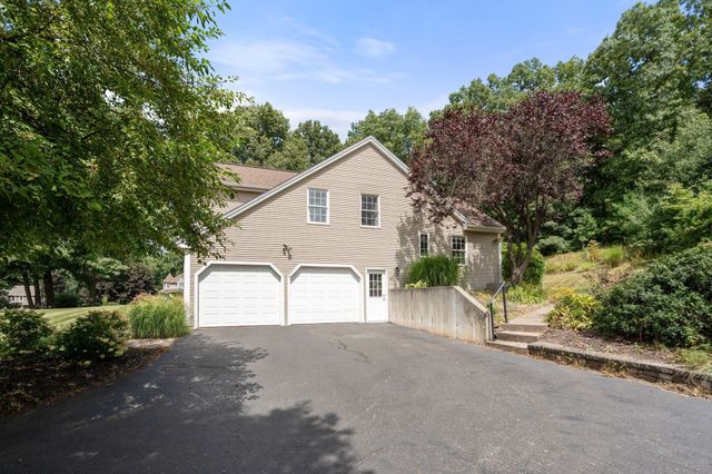 75 Hillcrest Circle, Westfield, MA 01085