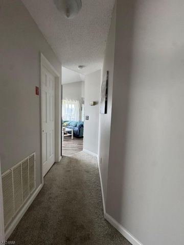 11 Windsor Ct 11, Hardyston Twp., NJ 07419