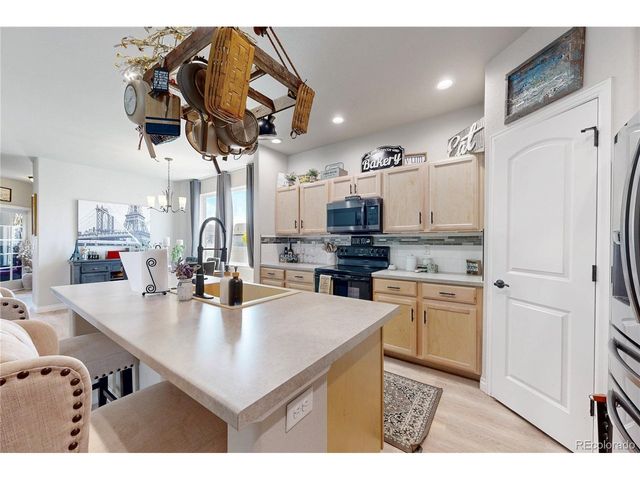 1002 Maplebrook Dr, Windsor, CO 80550