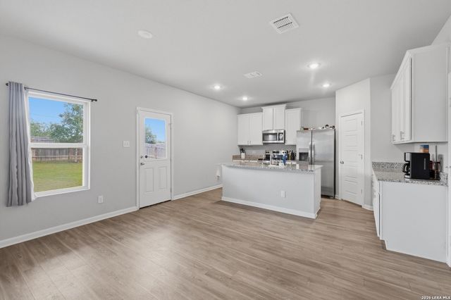 7102 Emerald Valley, San Antonio, TX 78242