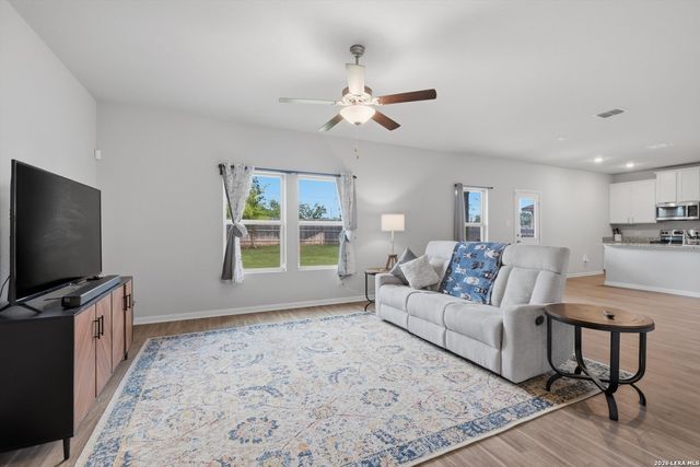 7102 Emerald Valley, San Antonio, TX 78242